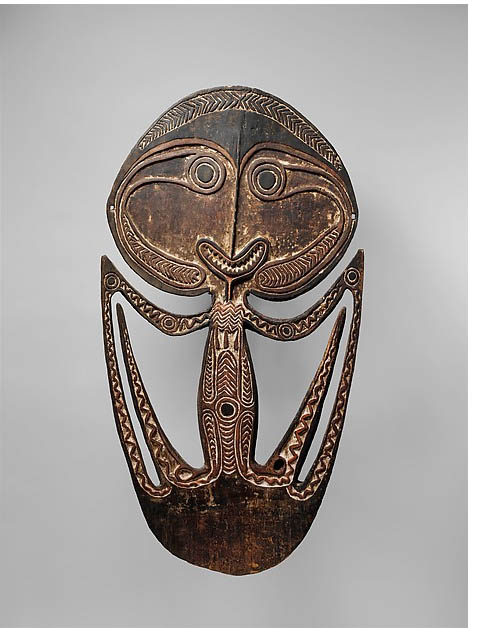 Kerewa skull hook (smiling figure)